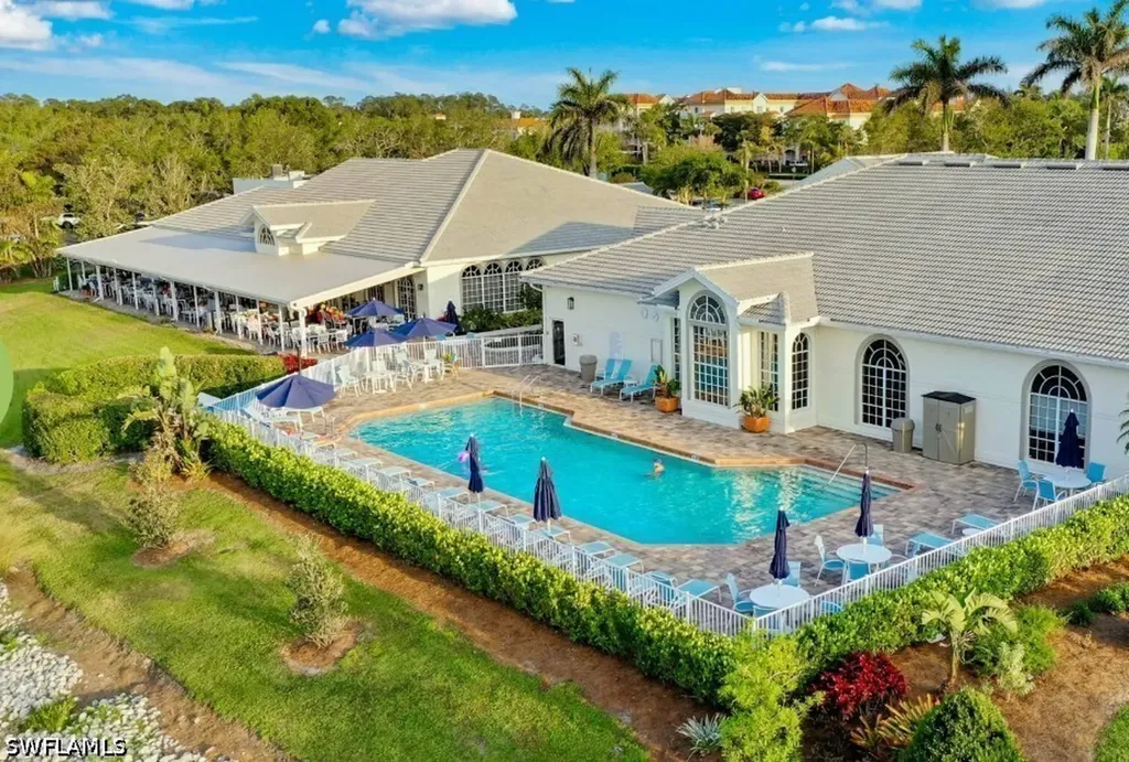 1051 Eastham Way Naples FL 34104