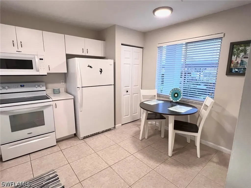 1051 Eastham Way Naples FL 34104