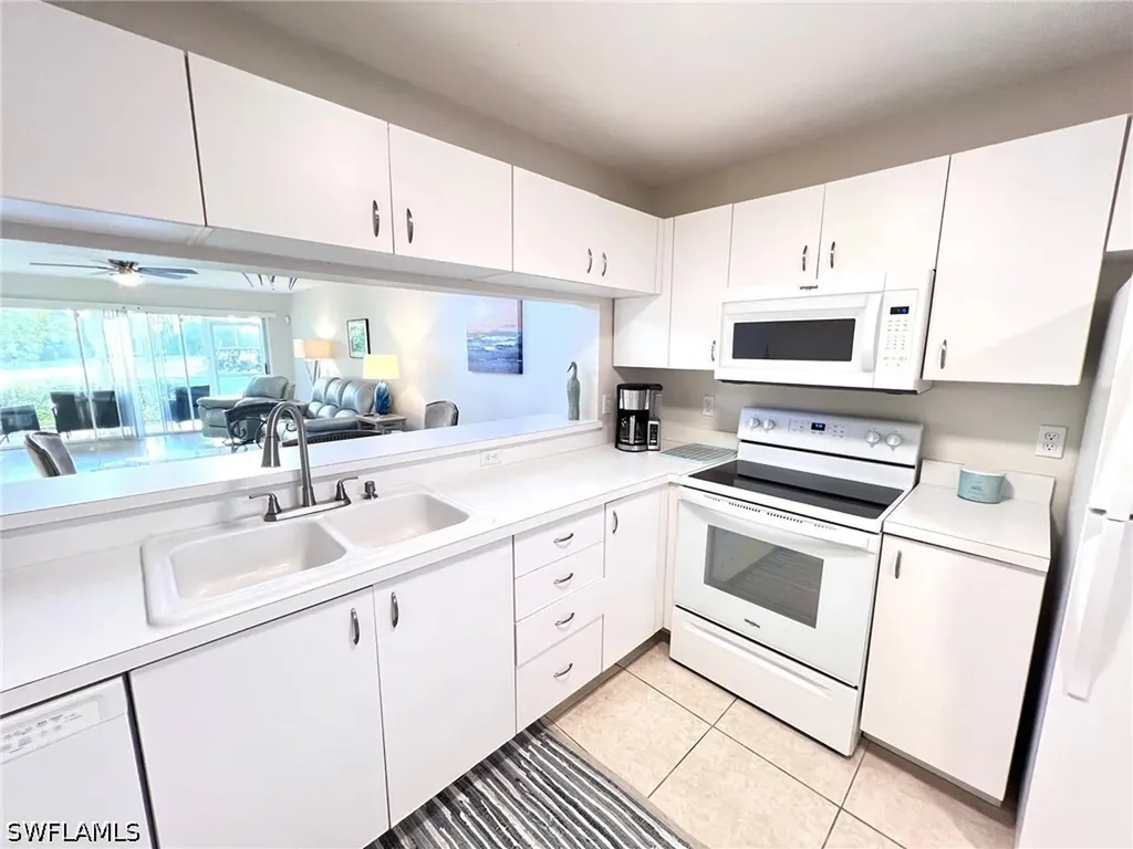 1051 Eastham Way Naples FL 34104