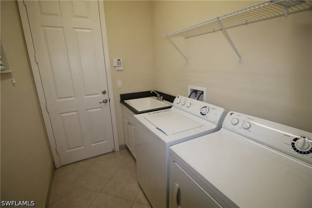 3279 Tahoe Court Naples FL 34119