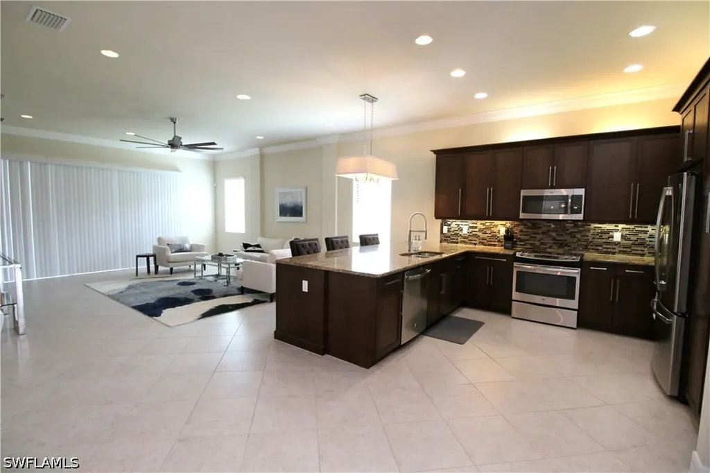 3279 Tahoe Court Naples FL 34119