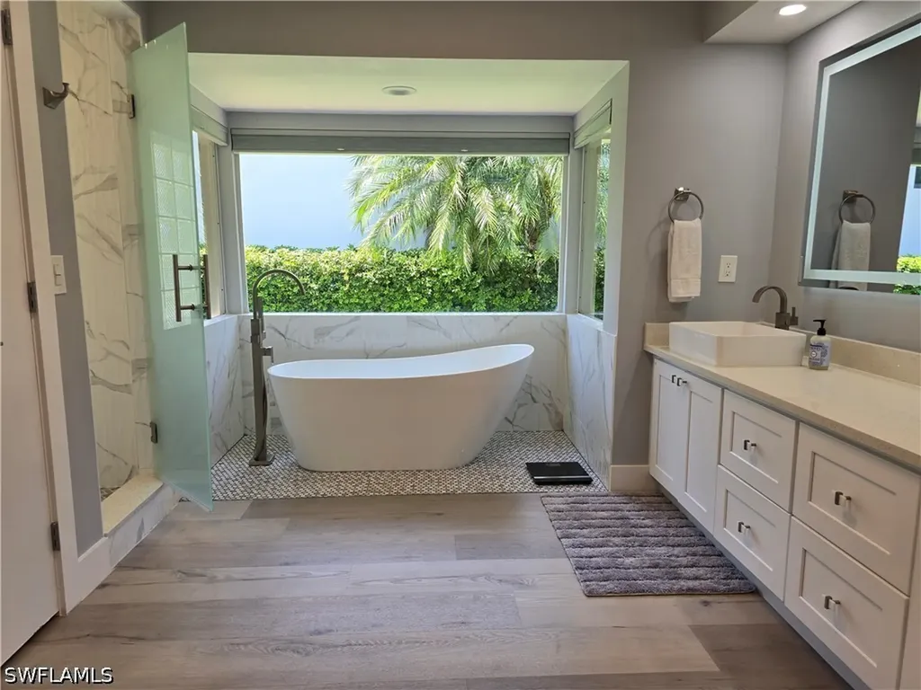 557 Parkwood Lane Naples FL 34103
