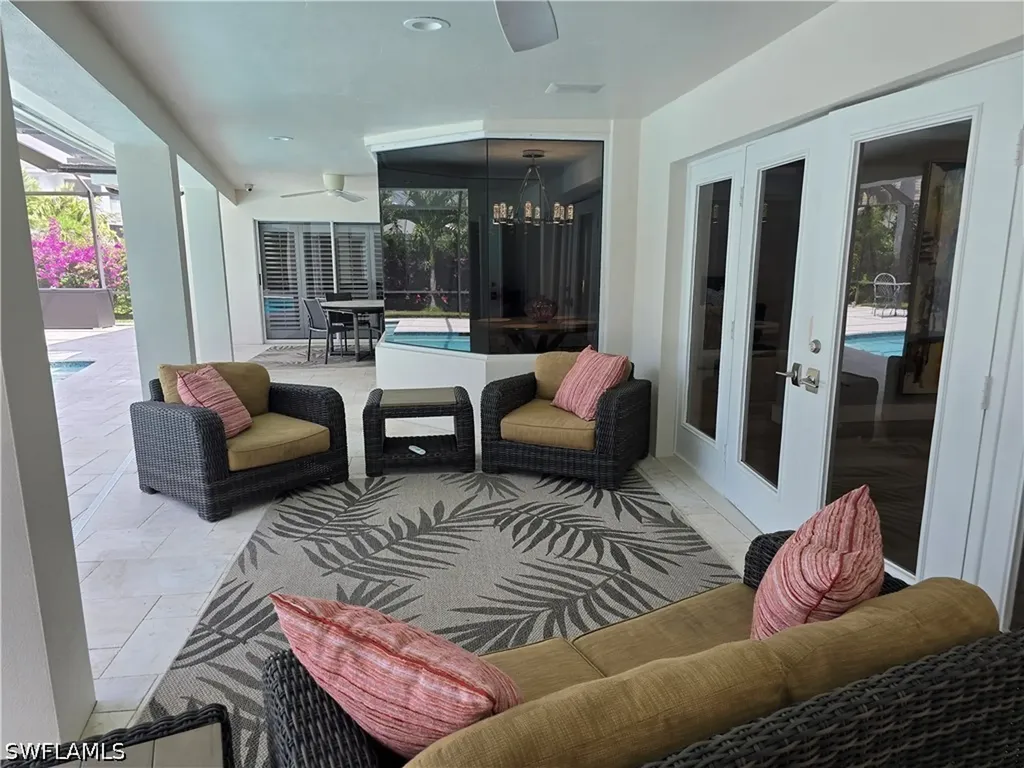 557 Parkwood Lane Naples FL 34103