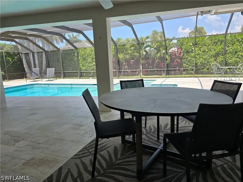 557 Parkwood Lane Naples FL 34103