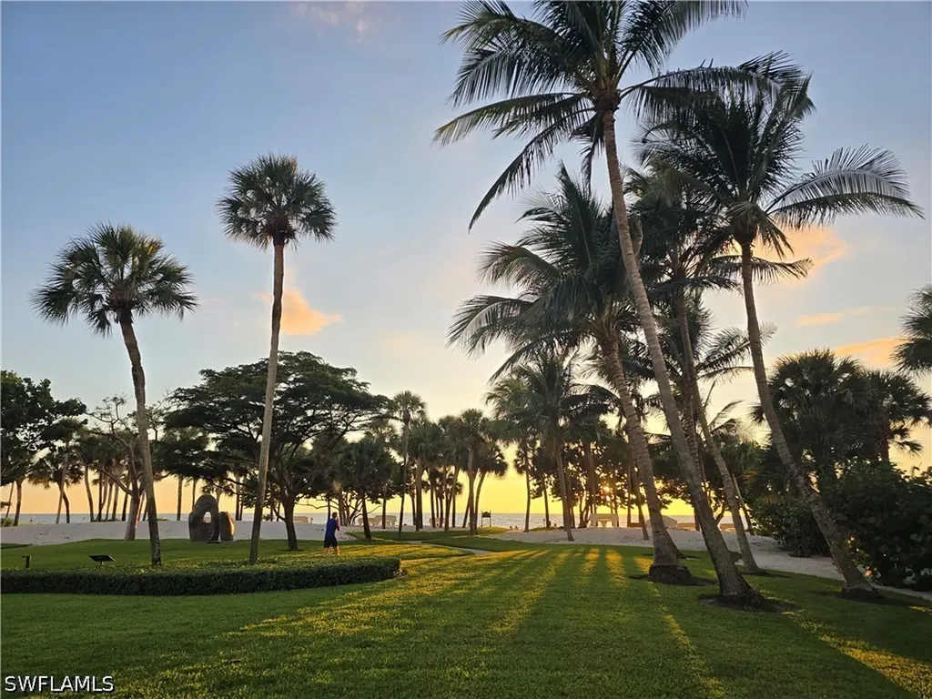 557 Parkwood Lane Naples FL 34103