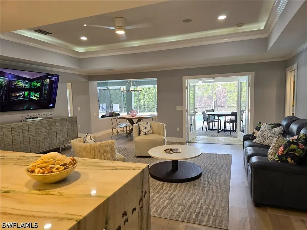 557 Parkwood Lane Naples FL 34103
