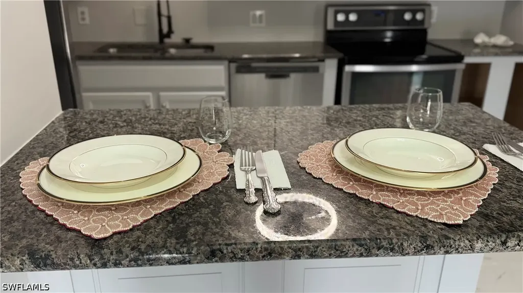 5222 Treetops Drive Naples FL 34113