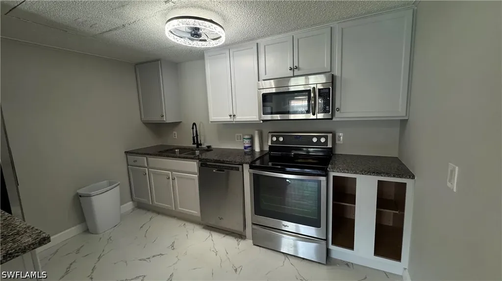 5222 Treetops Drive Naples FL 34113