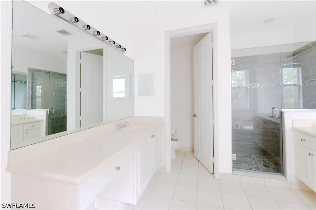 1395 Mariposa Circle Naples FL 34105