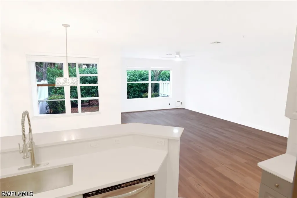 1395 Mariposa Circle Naples FL 34105
