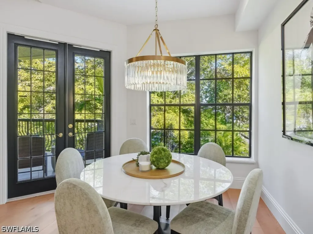 705 10th Street S Naples FL 34102