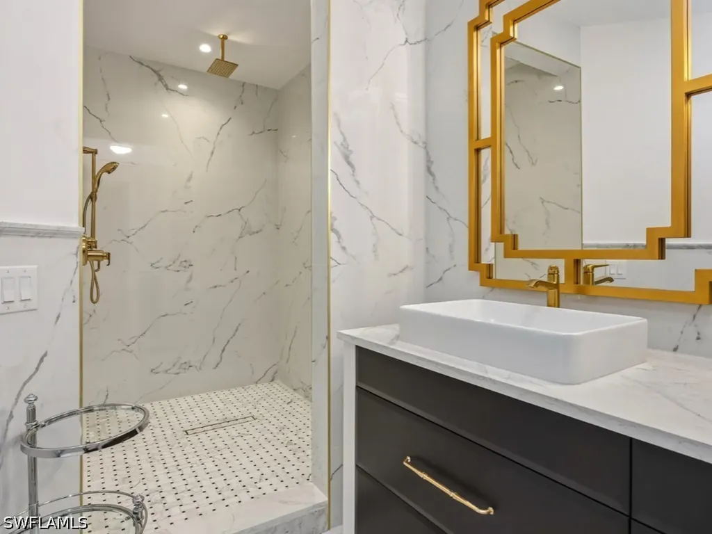 705 10th Street S Naples FL 34102