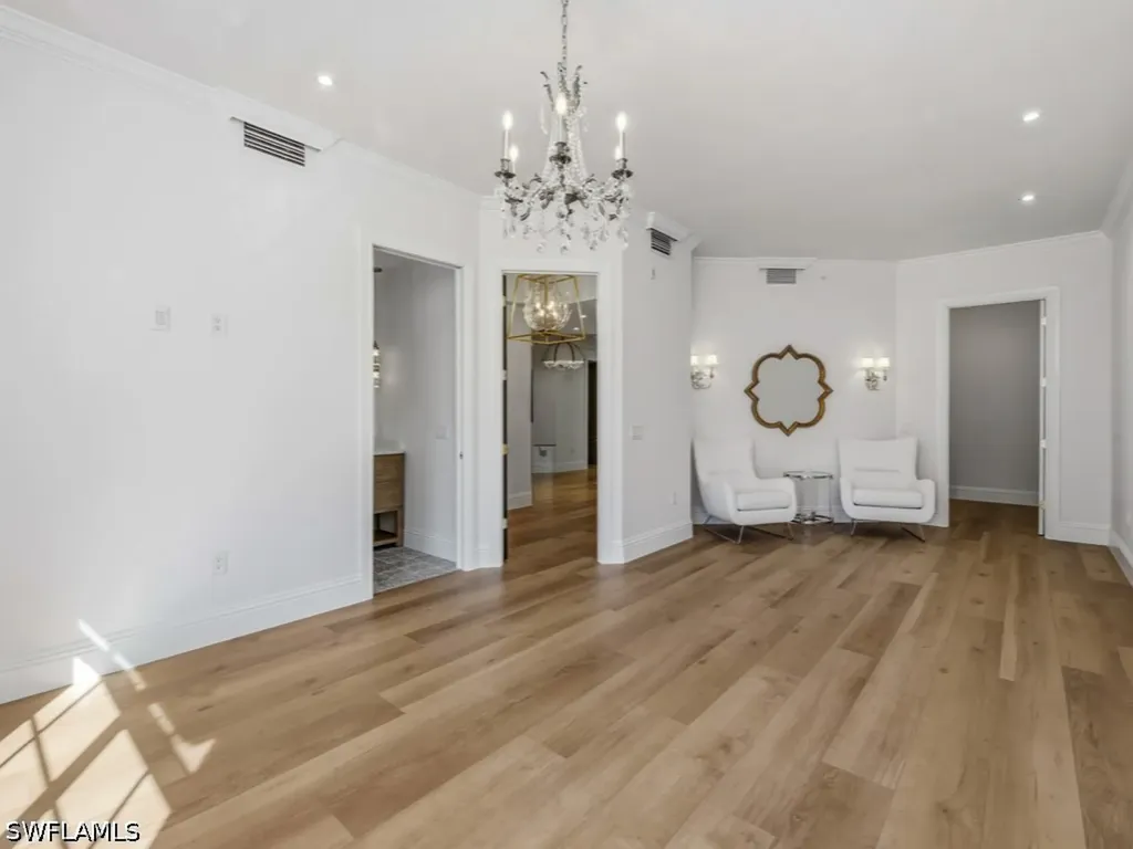 705 10th Street S Naples FL 34102