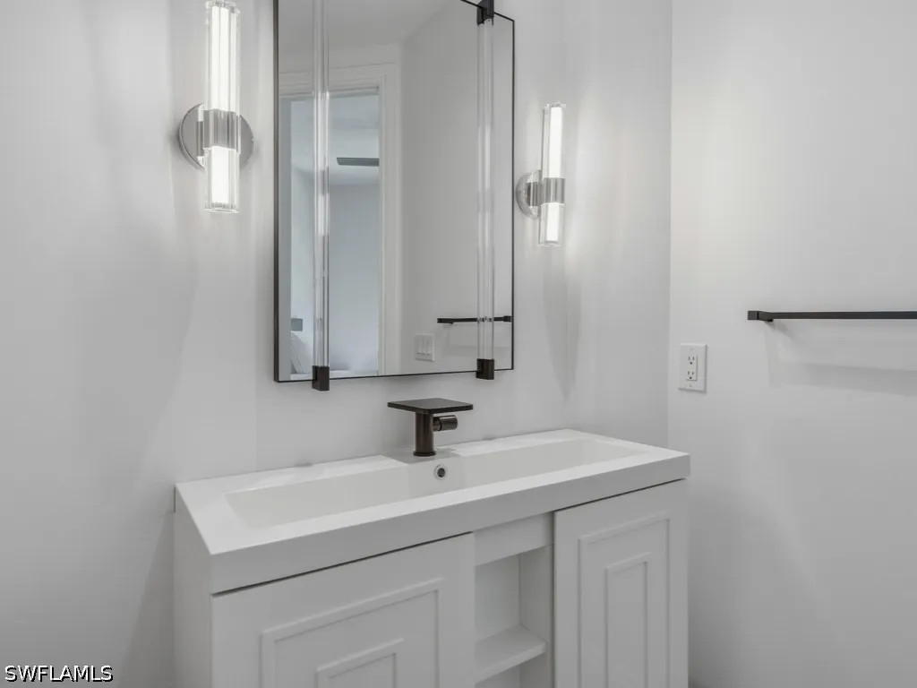 705 10th Street S Naples FL 34102