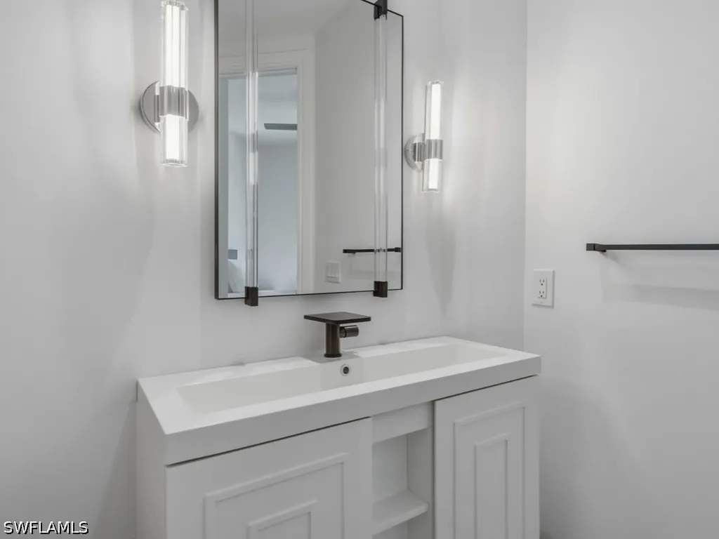705 10th Street S Naples FL 34102