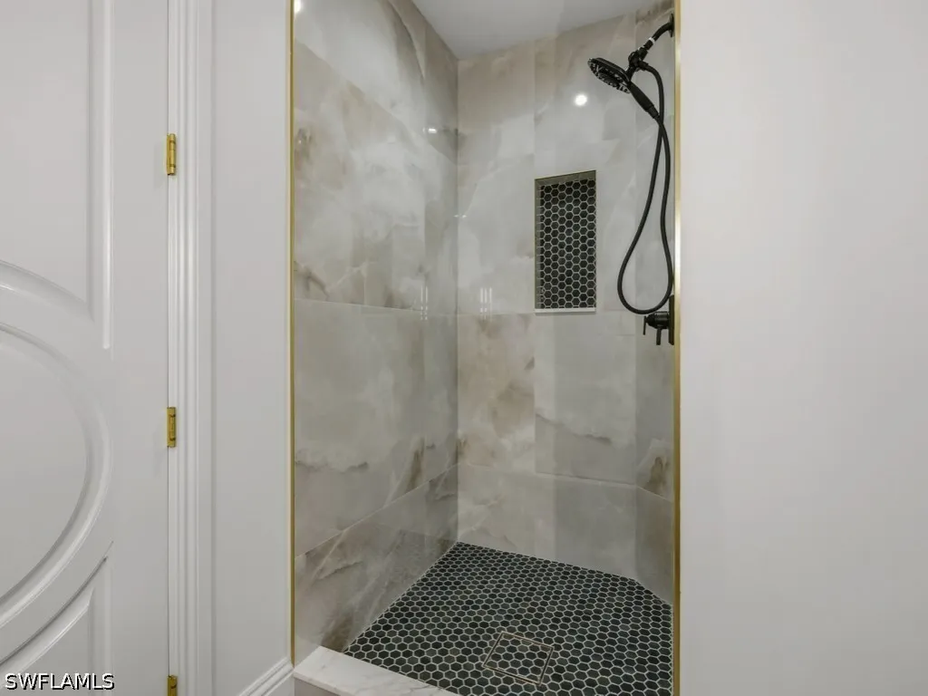 705 10th Street S Naples FL 34102