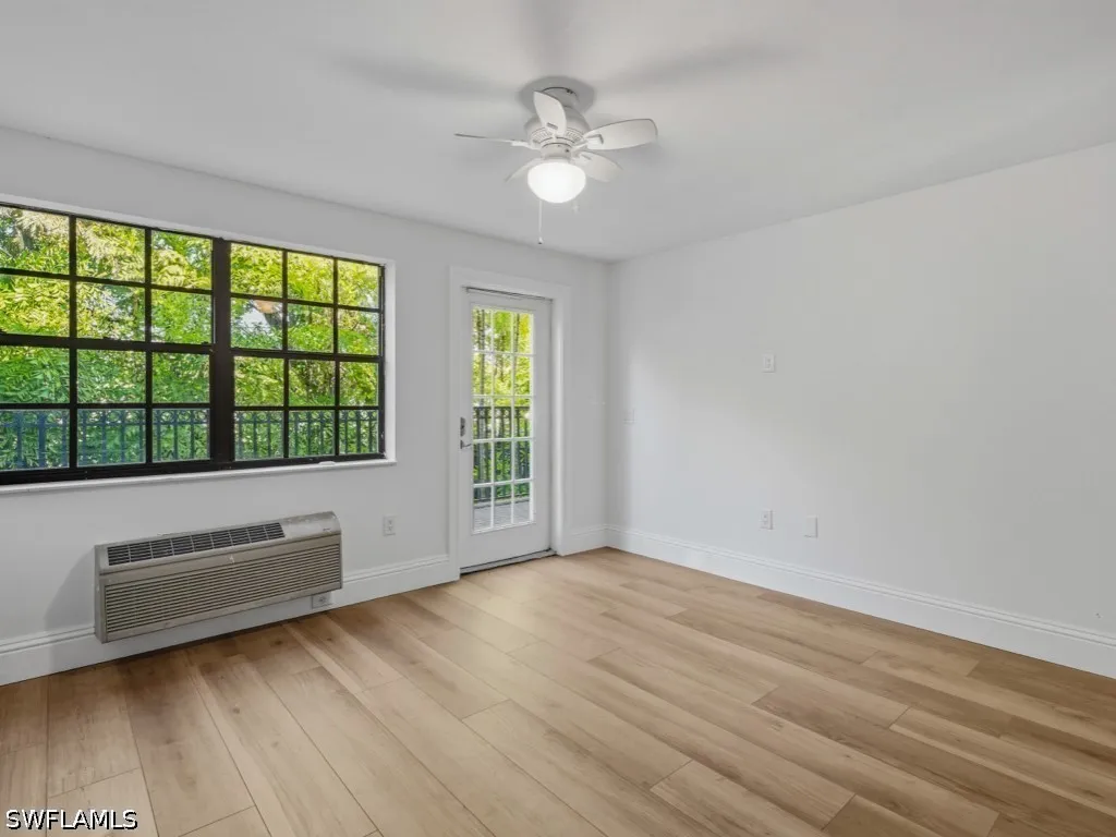 705 10th Street S Naples FL 34102