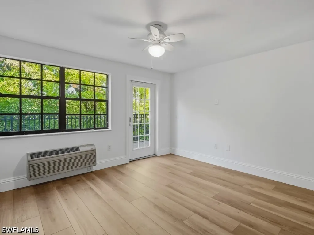 705 10th Street S Naples FL 34102