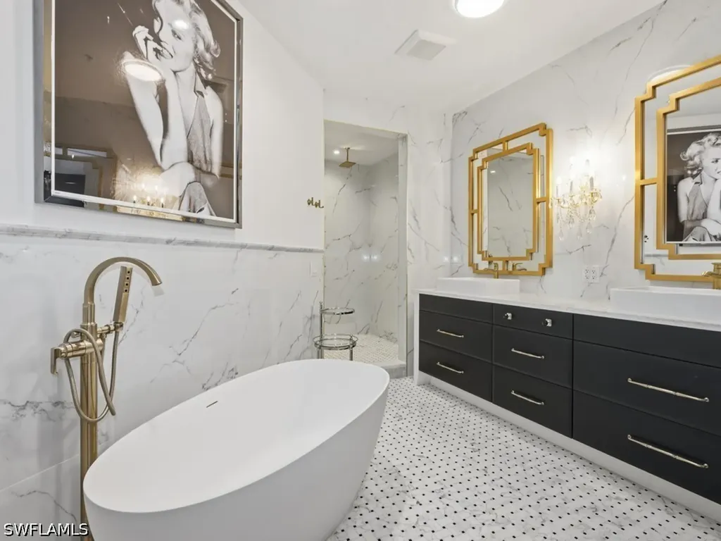 705 10th Street S Naples FL 34102