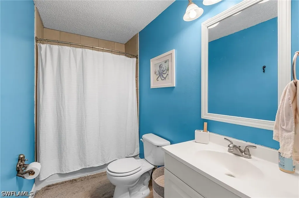 4870 Hawthorn Woods Way Naples FL 34116