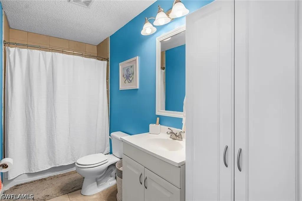 4870 Hawthorn Woods Way Naples FL 34116