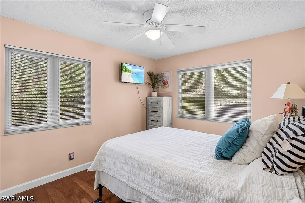 4870 Hawthorn Woods Way Naples FL 34116