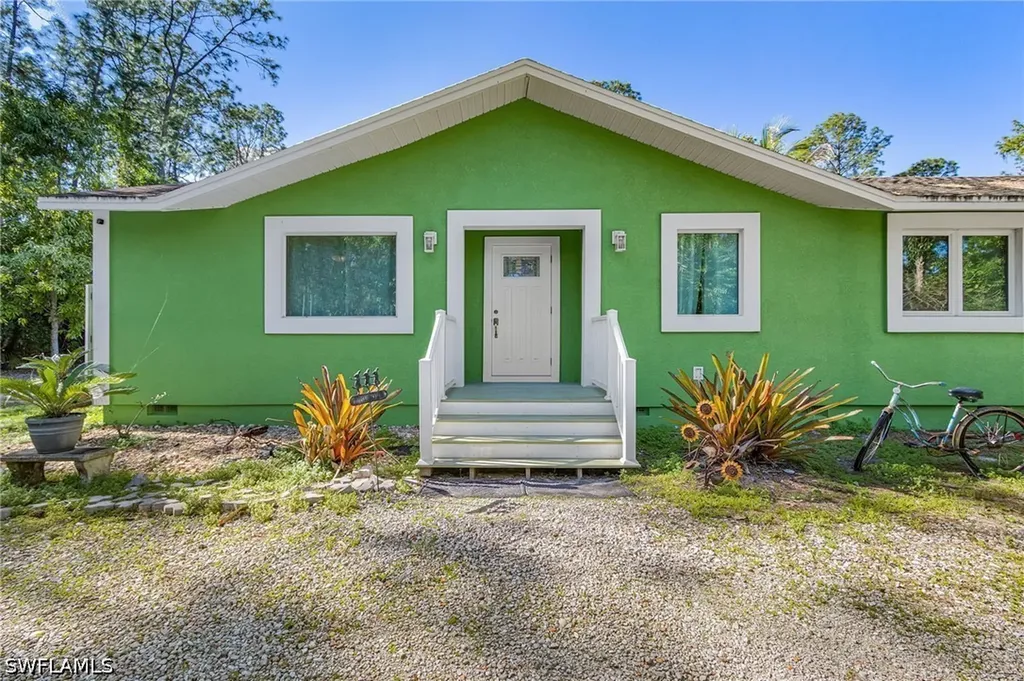 4870 Hawthorn Woods Way Naples FL 34116
