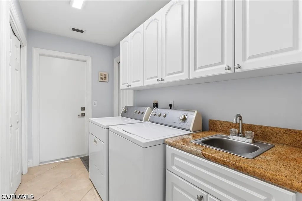 1904 Countess Court Naples FL 34110