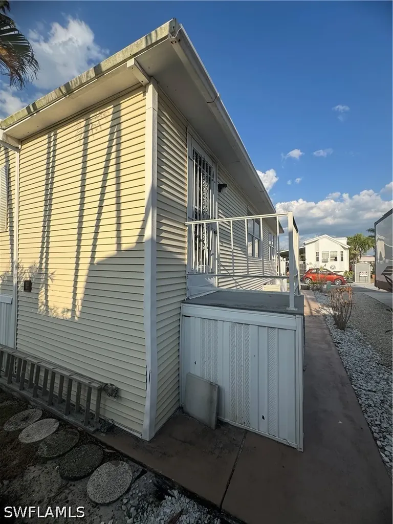 17010 Puppy Dog Drive Fort Myers FL 33908