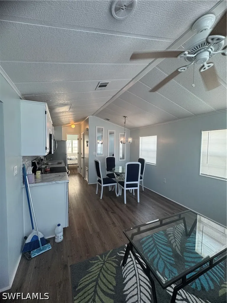 17010 Puppy Dog Drive Fort Myers FL 33908