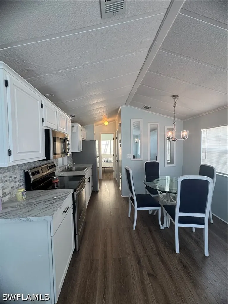 17010 Puppy Dog Drive Fort Myers FL 33908