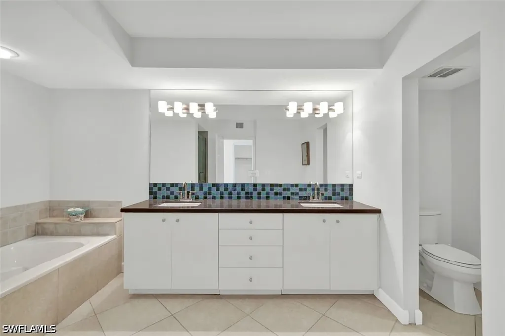 4051 Gulf Shore Boulevard N Naples FL 34103