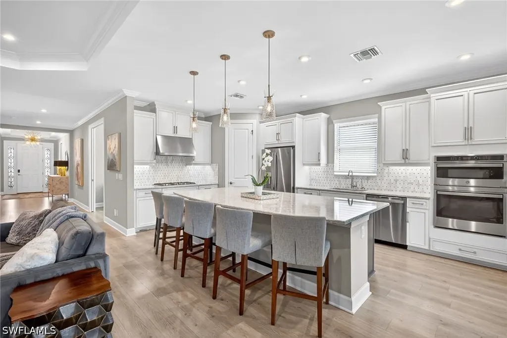 8915 Cappello Court Naples FL 34119