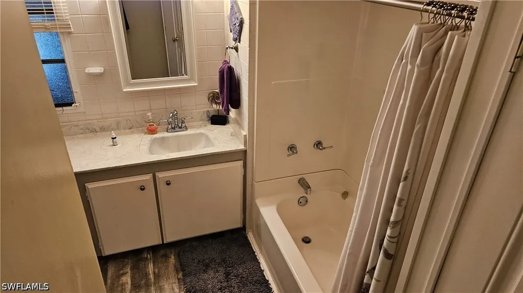 27432 Rue Viauv Avenue Bonita Springs FL 34135