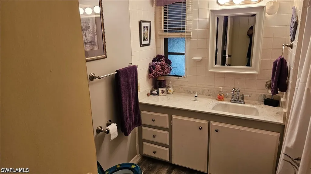 27432 Rue Viauv Avenue Bonita Springs FL 34135