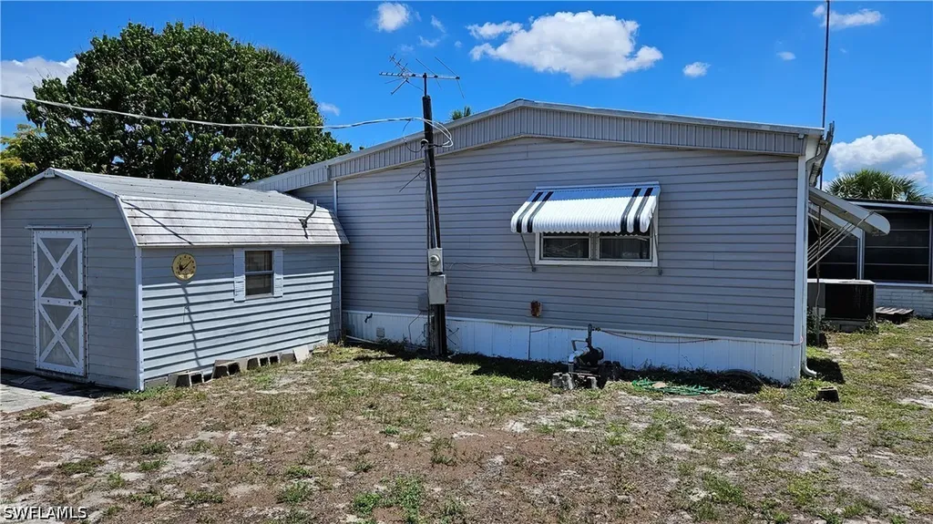 27432 Rue Viauv Avenue Bonita Springs FL 34135