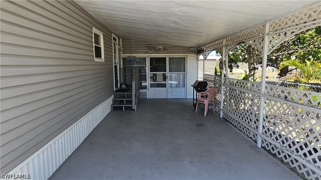 27432 Rue Viauv Avenue Bonita Springs FL 34135