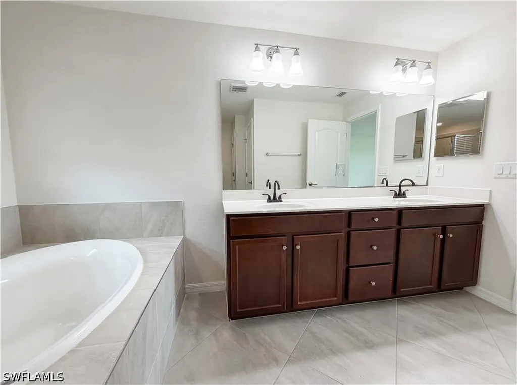 14102 Vindel Circle Fort Myers FL 33905