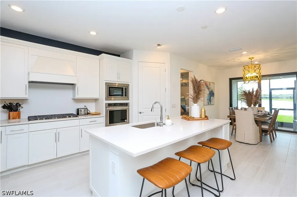 1937 Yellowfin Circle Naples FL 34114