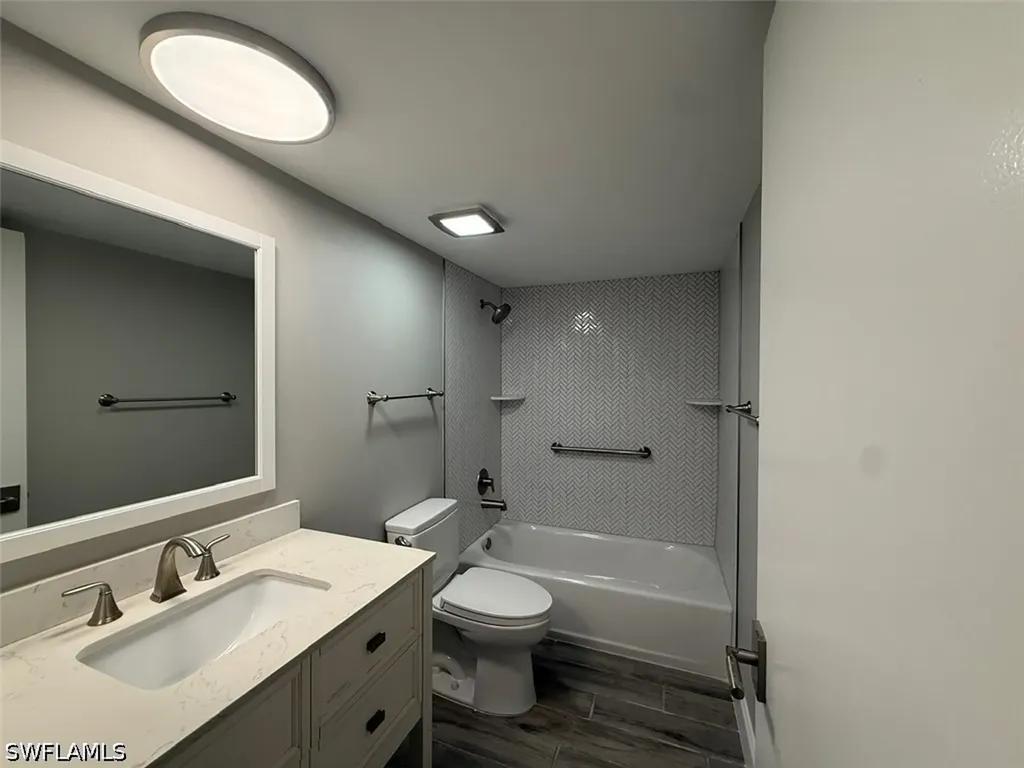 3451 County Barn Road Naples FL 34112