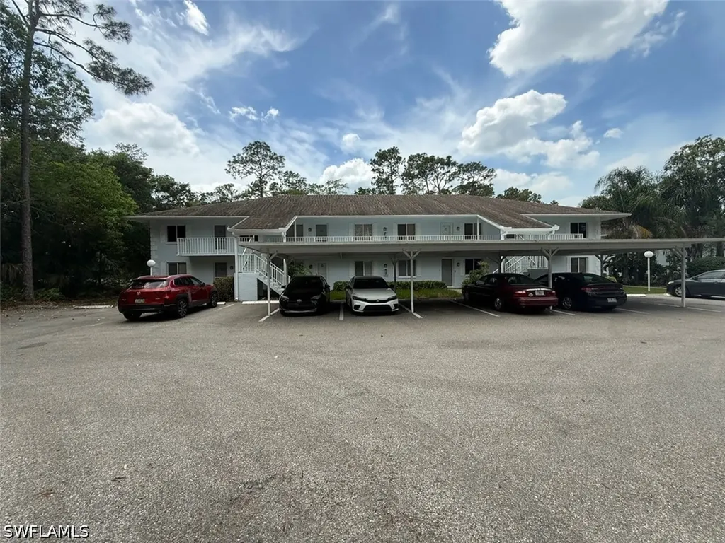 3451 County Barn Road Naples FL 34112