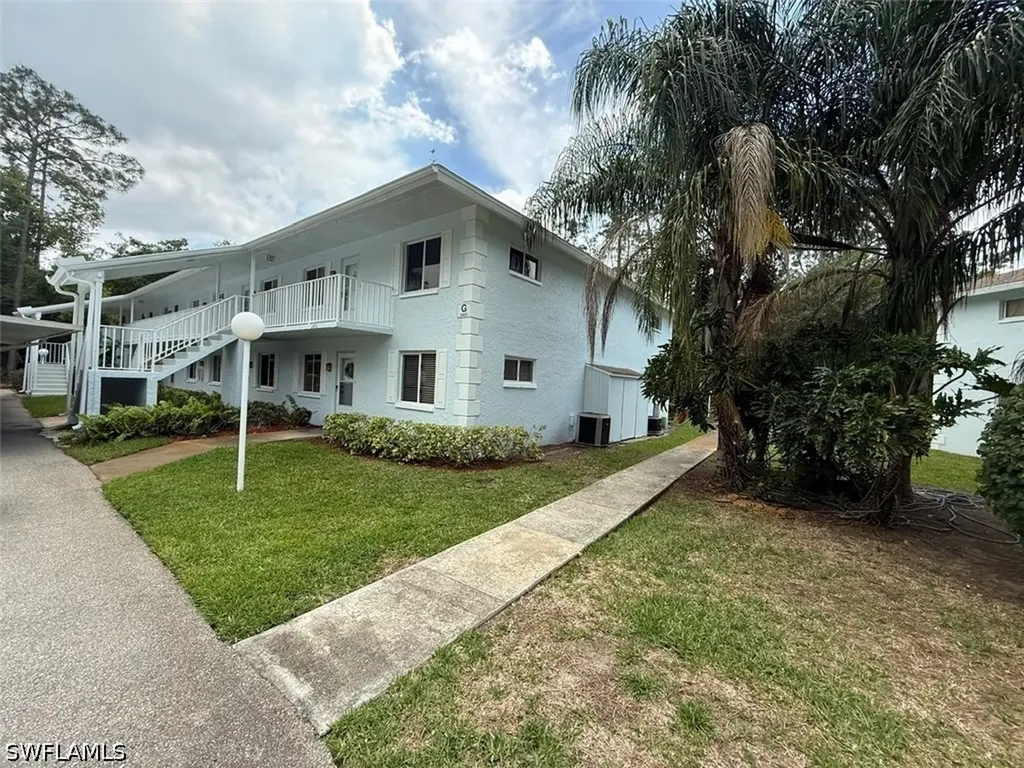 3451 County Barn Road Naples FL 34112