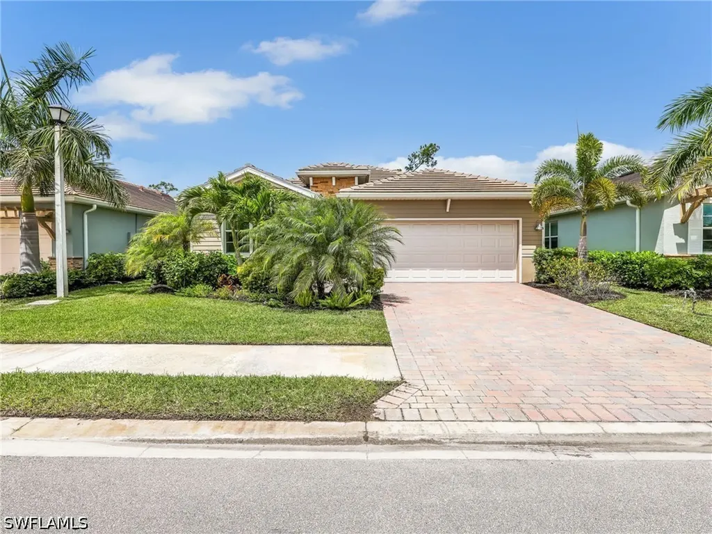 323 Tamarindo Lane Naples FL 34114