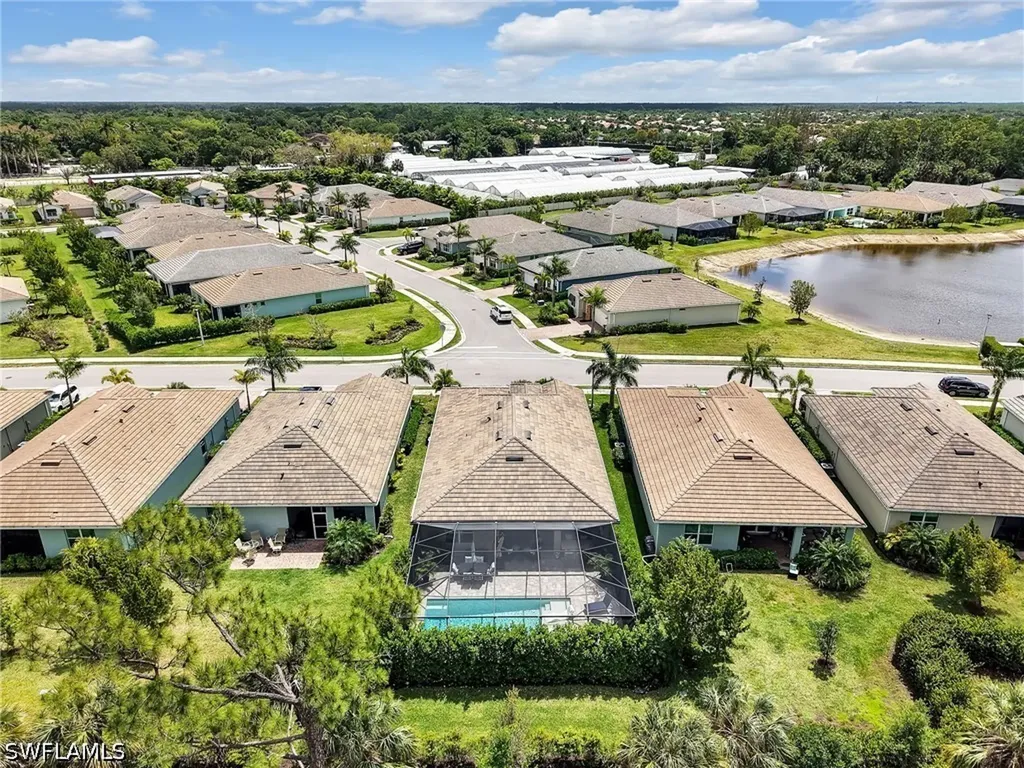 323 Tamarindo Lane Naples FL 34114
