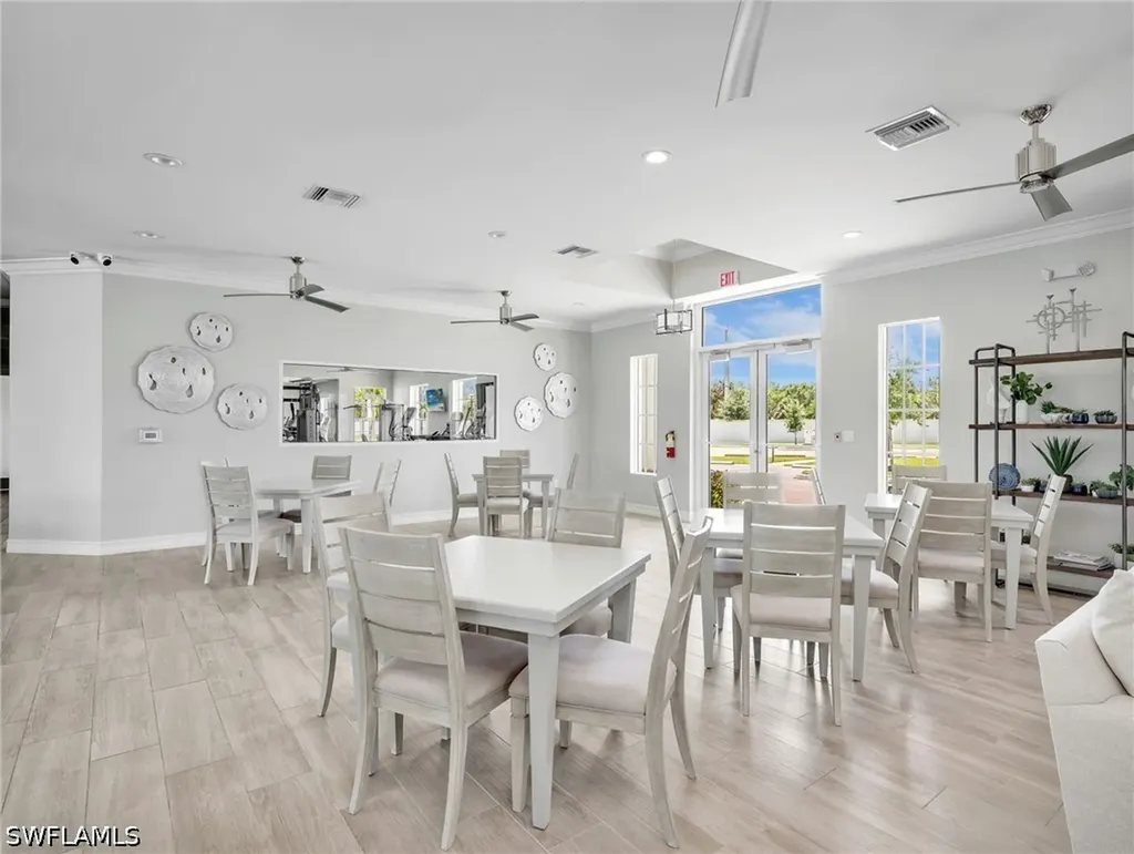323 Tamarindo Lane Naples FL 34114