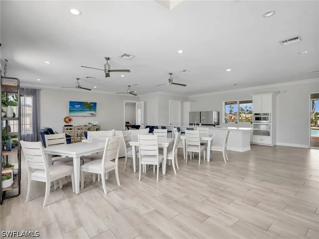 323 Tamarindo Lane Naples FL 34114