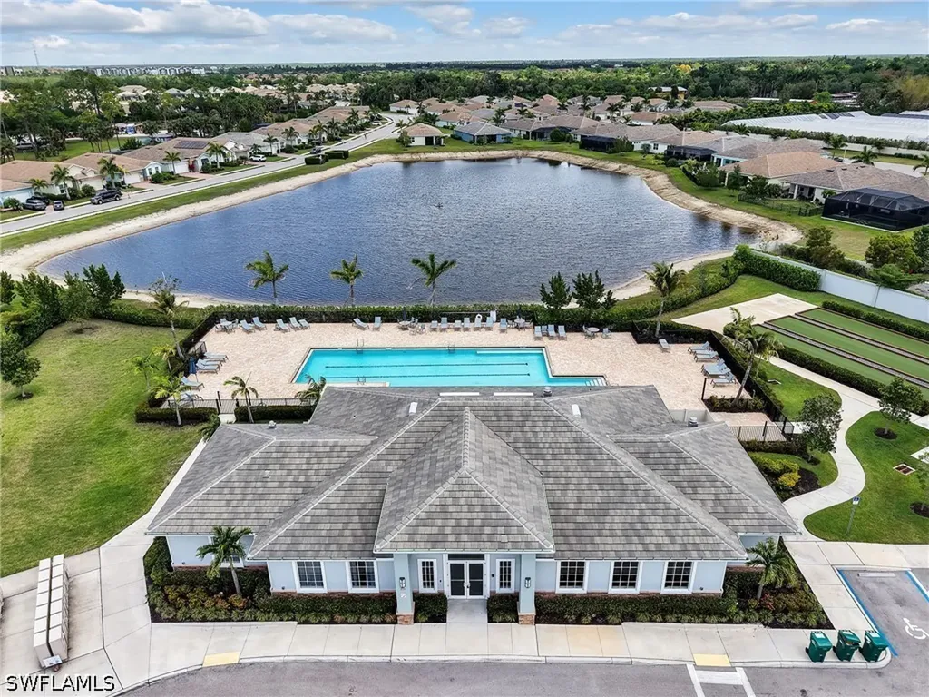 323 Tamarindo Lane Naples FL 34114