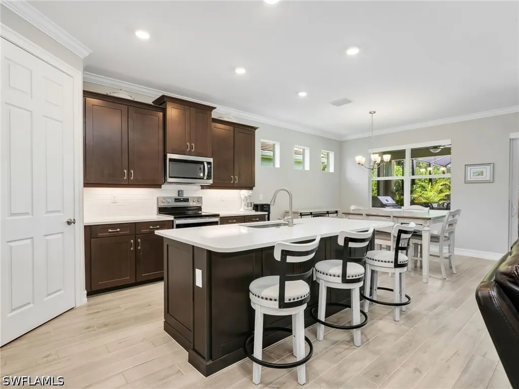 323 Tamarindo Lane Naples FL 34114