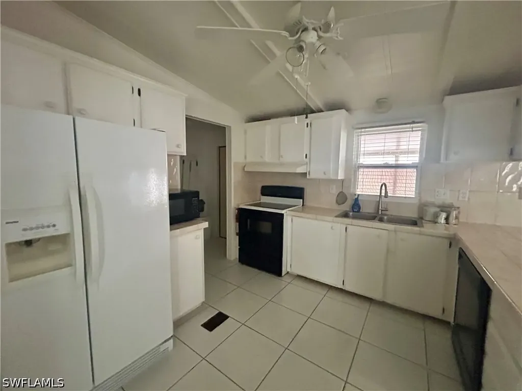 130 Grassy Key Lane Naples FL 34114