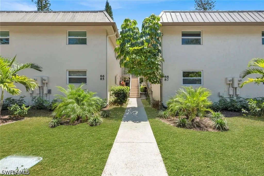 1549 Sandpiper Street Naples FL 34102